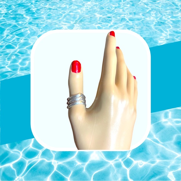 Beautiful Sterling silver ring made in Mexico - Picture 1 of 4